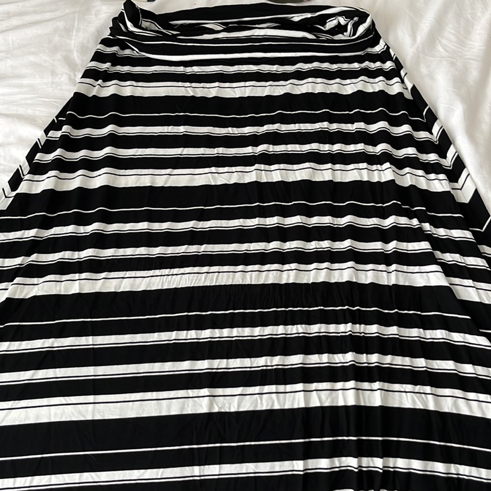 Maxi Skirt from Gap Black & White